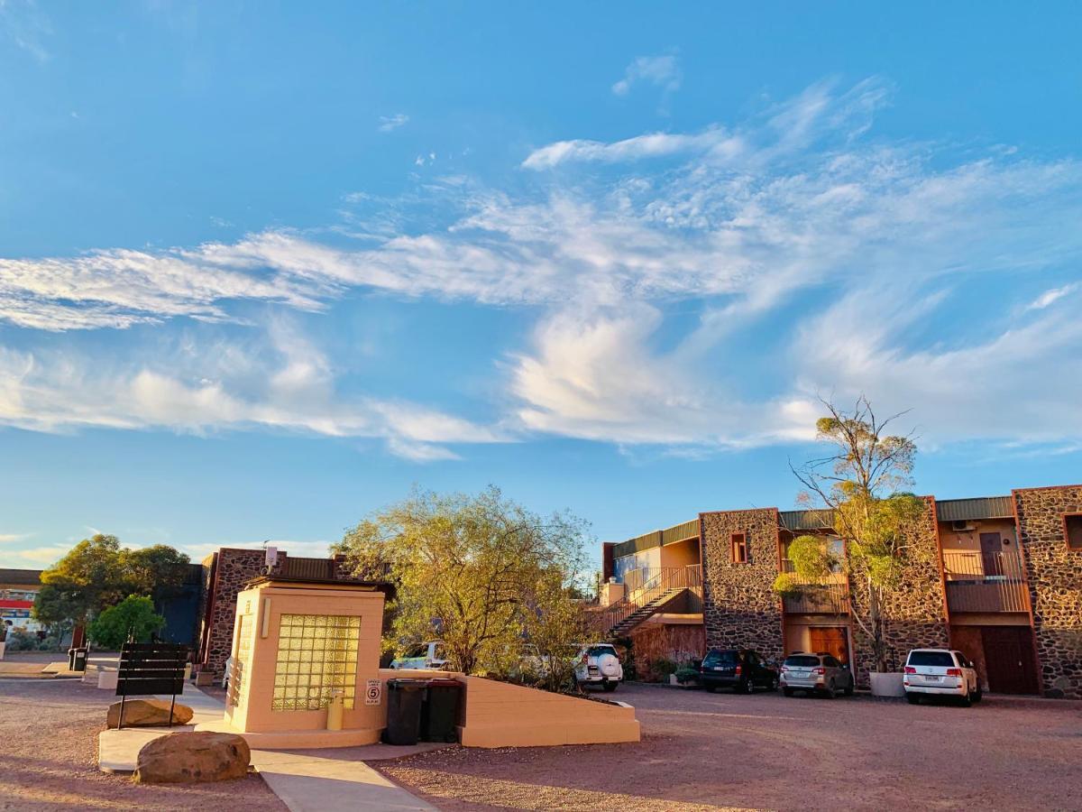 Desert Cave Hotel Coober Pedy Ngoại thất bức ảnh